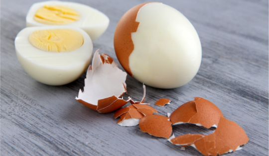 Cum să cureți ouăle fierte. Sfaturi utile în bucătărie