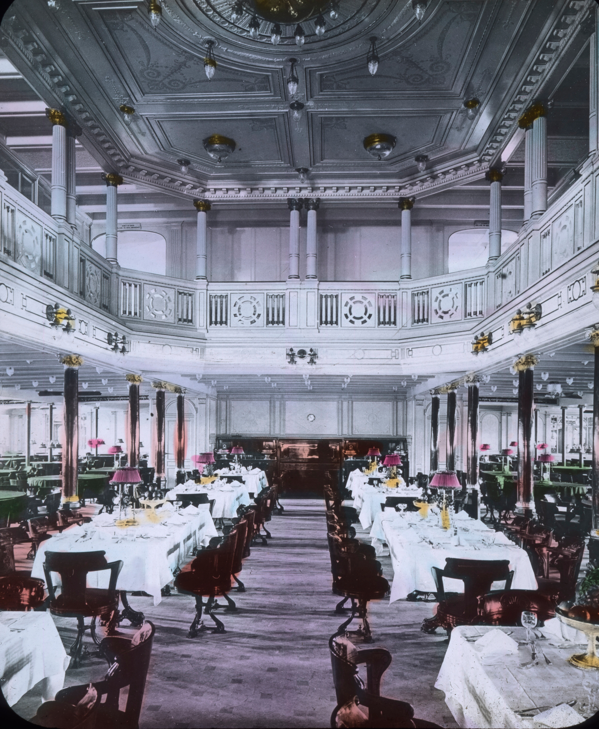 Salon de lux, unde pasagerii vasului Titanic, seveau cina.