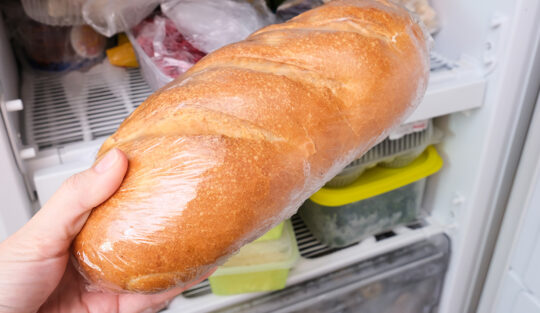 Cum păstrezi pâinea proaspătă timp de 3 săptămâni. Un truc simplu și la îndemâna oricui