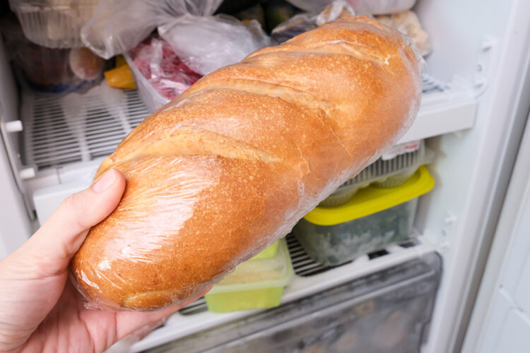 Pâine înfoliată, gata de a fi băgată în frigider