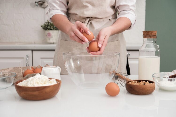 Cu ce poți înlocui ouăle în prăjituri. Sfaturi utile de la cofetarii profesioniști