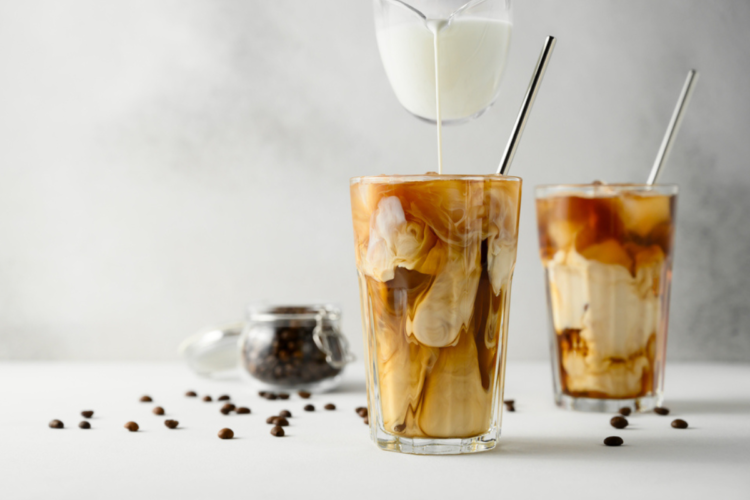 Cum să faci cea mai bună rețetă de ice coffee la tine acasă. Pașii simpli și metoda de preparare