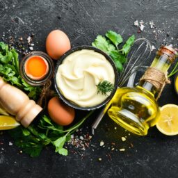 Ingrediente pentru prepararea maionezei