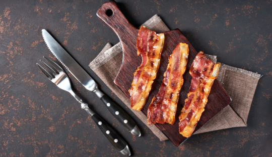 Cum poți găti baconul ca să fie crocant, dar fără prea multă grăsime