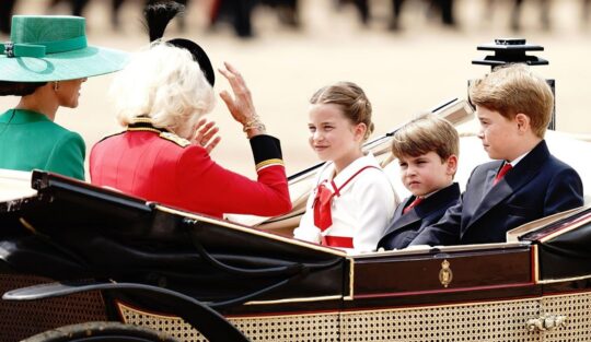 Prințesa Charlotte, Prințul Louis și Prințul George la parada Trooping the Colour