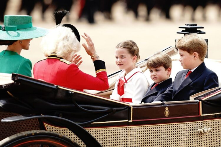 Prințesa Charlotte, Prințul Louis și Prințul George la parada Trooping the Colour