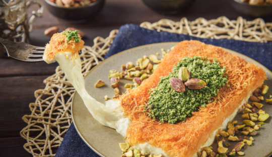 Cum să faci kunefe la tine acasă. Rețeta celui mai popular desert turcesc