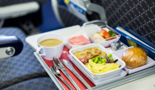 Cu ce linii aeriene poți să călătorești dacă vrei să mănânci bine