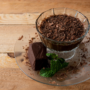 mousse de ciocolată din doar două ingrediente pus într-un pahar