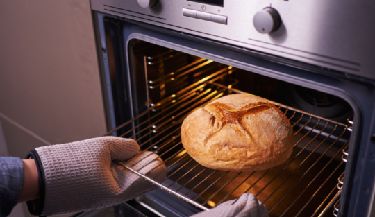 De ce crapă pâinea în cuptor. Sfaturi și trucuri utile
