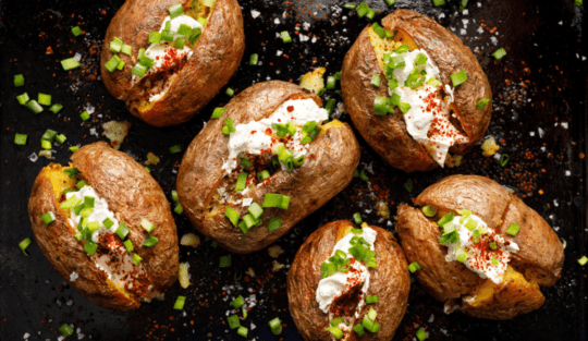 6 modalități de a prepara cartofii copți. Care este cea mai rapidă