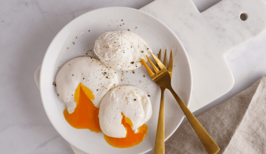 Cum să faci oul poșat perfect. 9 sfaturi practice