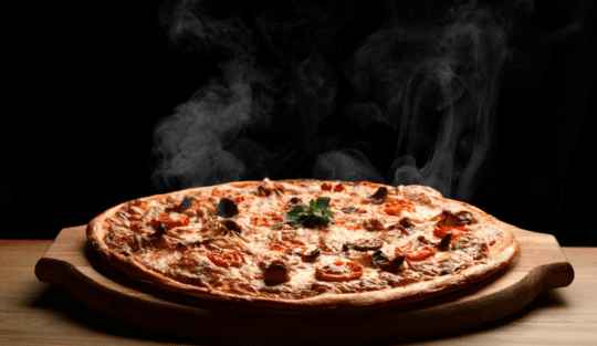 Cum poți face ca pizza congelată să fie gustoasă. Trucuri ușor de aplicat