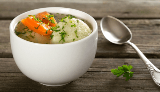 5 trucuri pentru găluște pufoase. Cum poți să prepari o supă perfectă